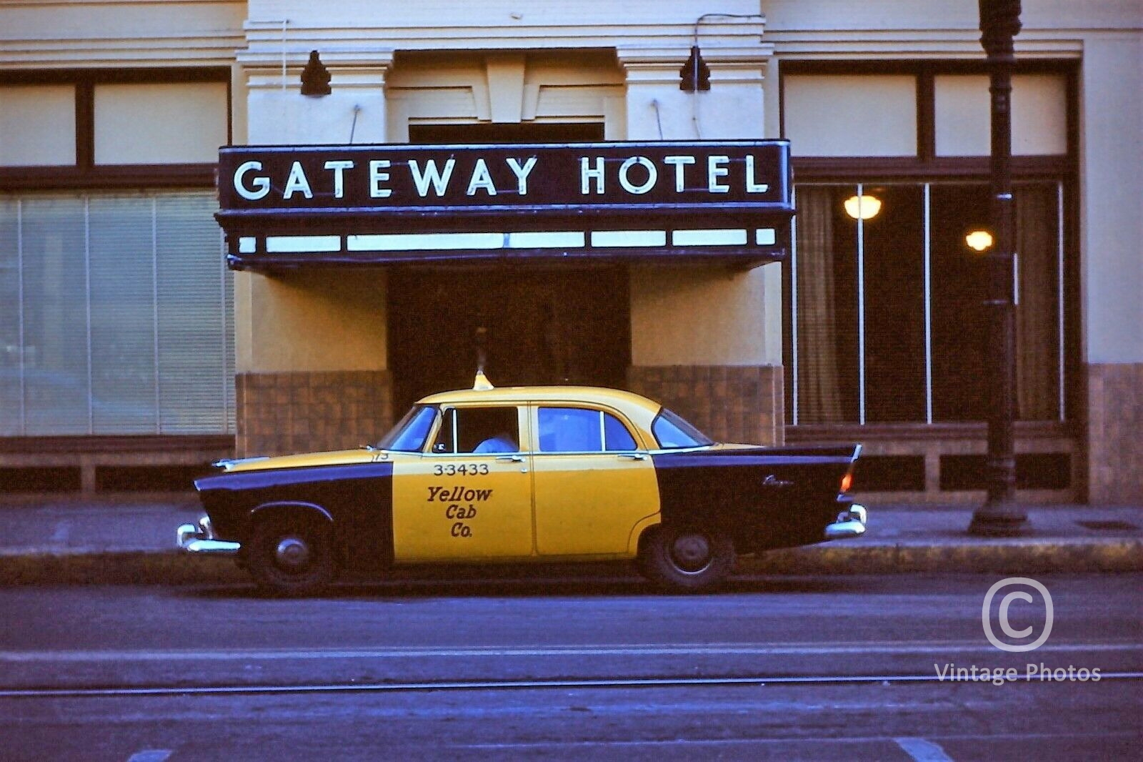 1958 Yellow Cab Co Outside The Gateway Hotel